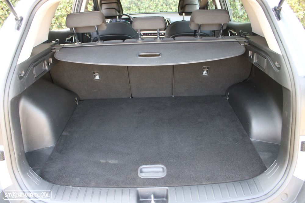 Kia Sportage 1.6 T-GDI AWD Base - 8
