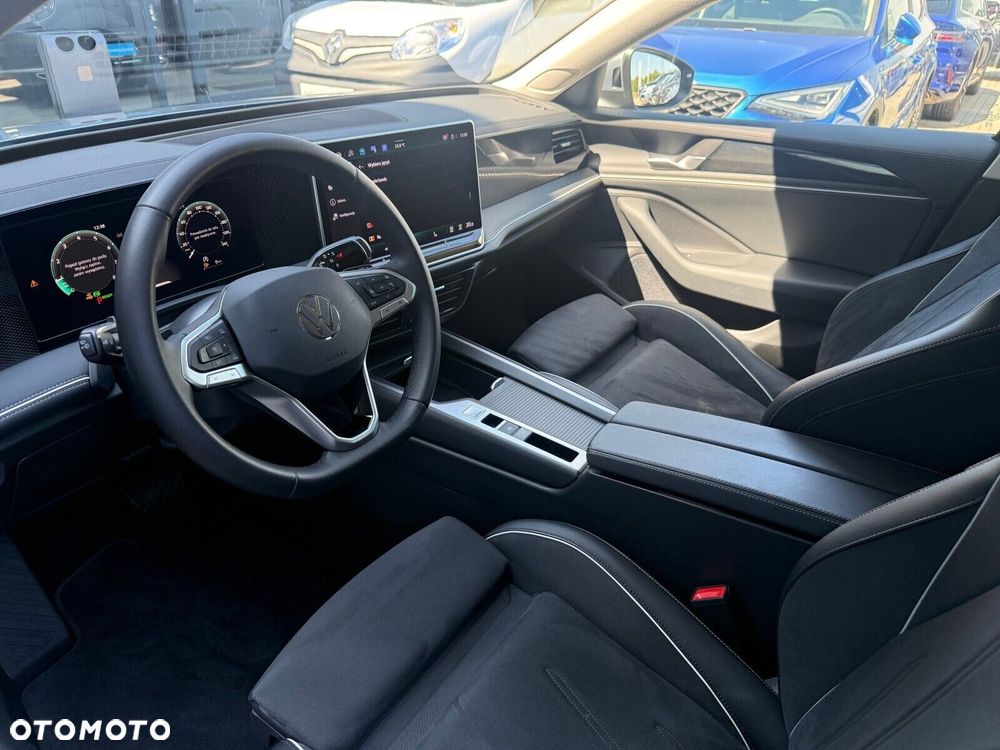 Volkswagen Passat - 12