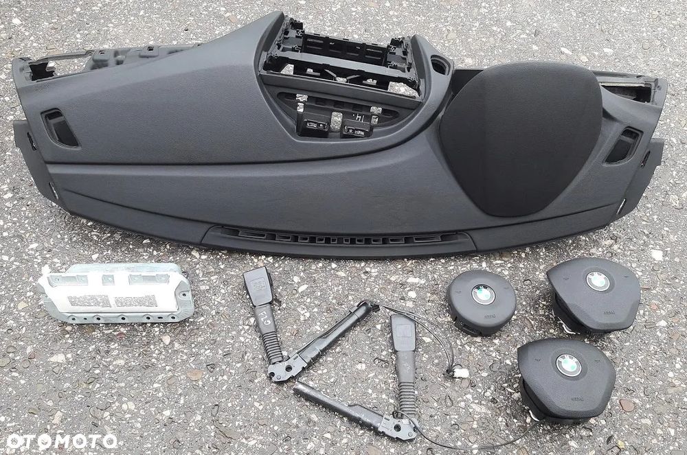 BMW F20 F21 deska kokpit poduszki airbag napinacze