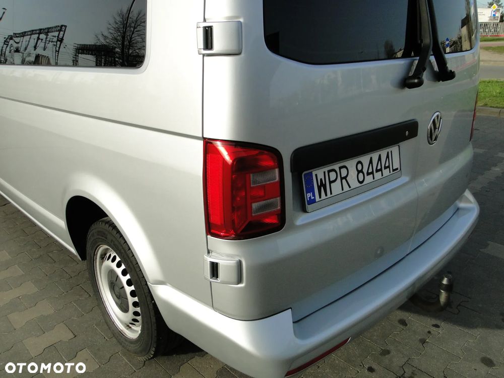 Volkswagen Caravelle - 12