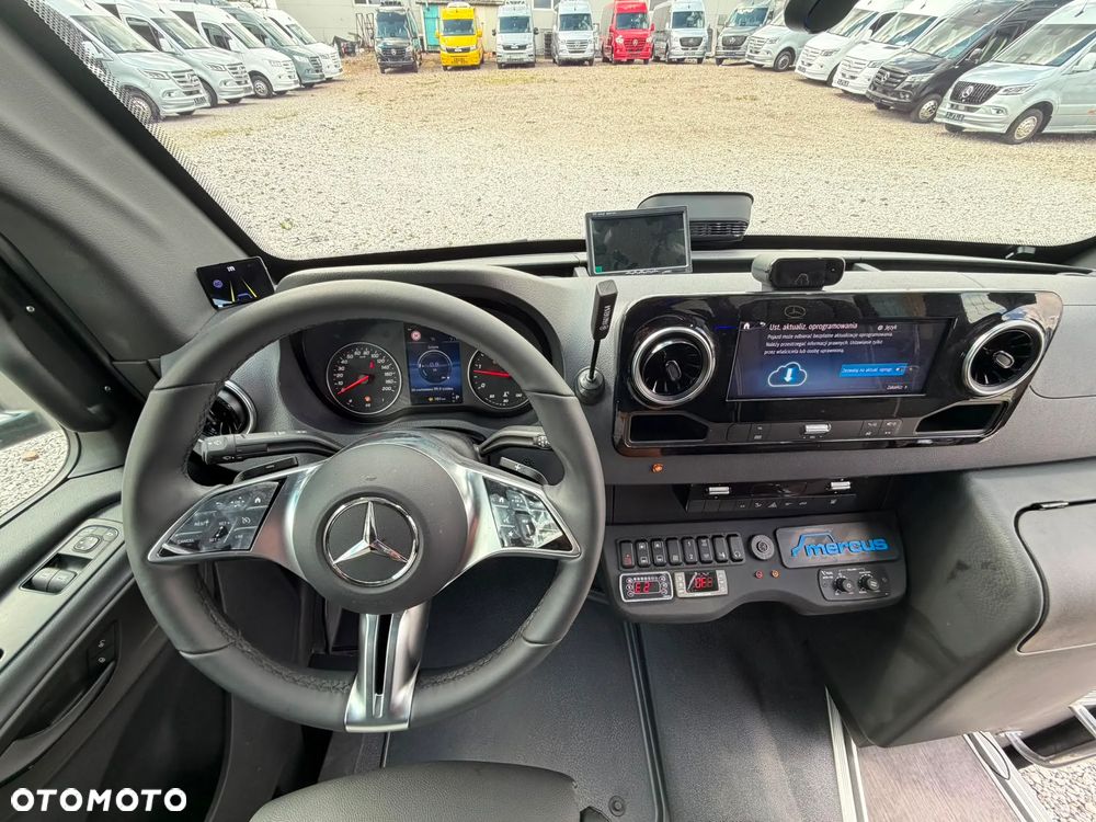 Mercedes-Benz Sprinter 519 - 17