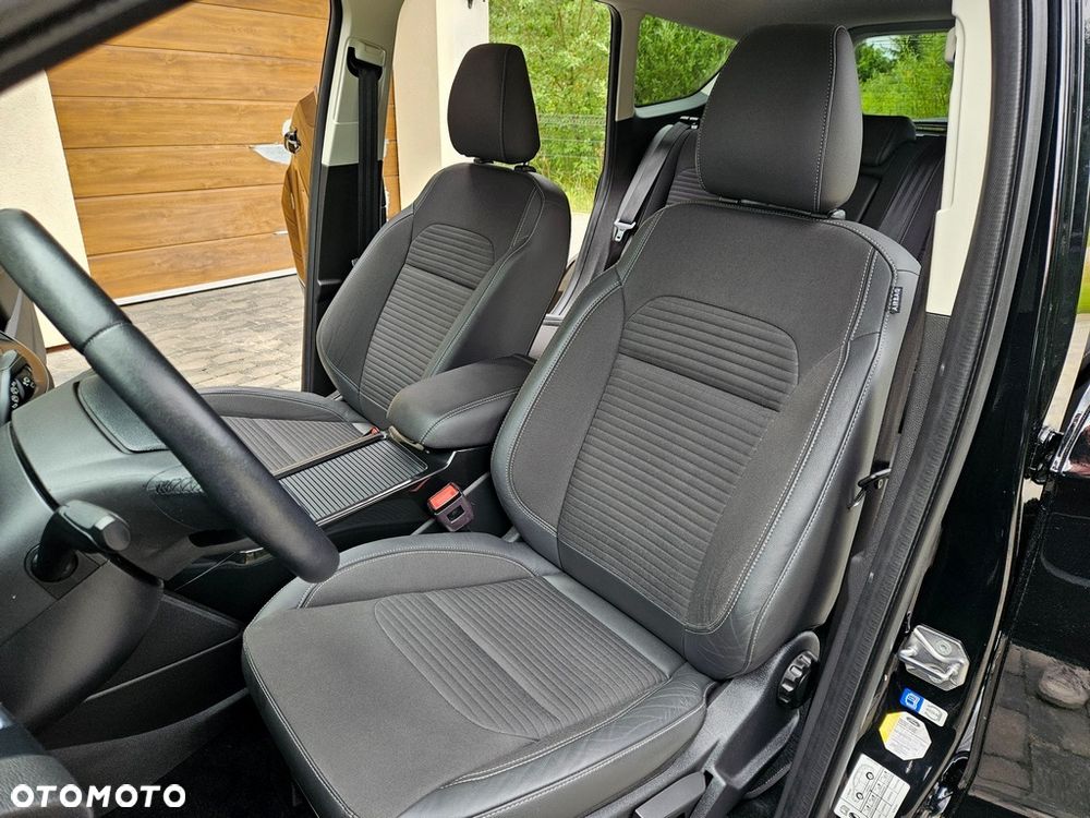 Ford Kuga - 19