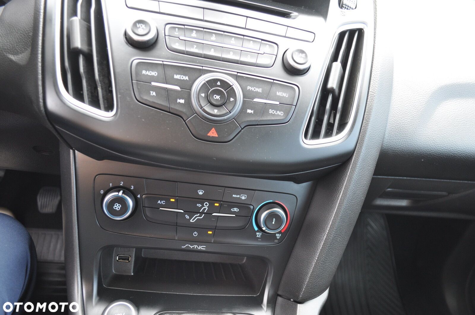 Ford Focus - 11