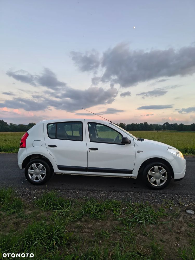 Dacia Sandero 1.2 16V Laureate - 5