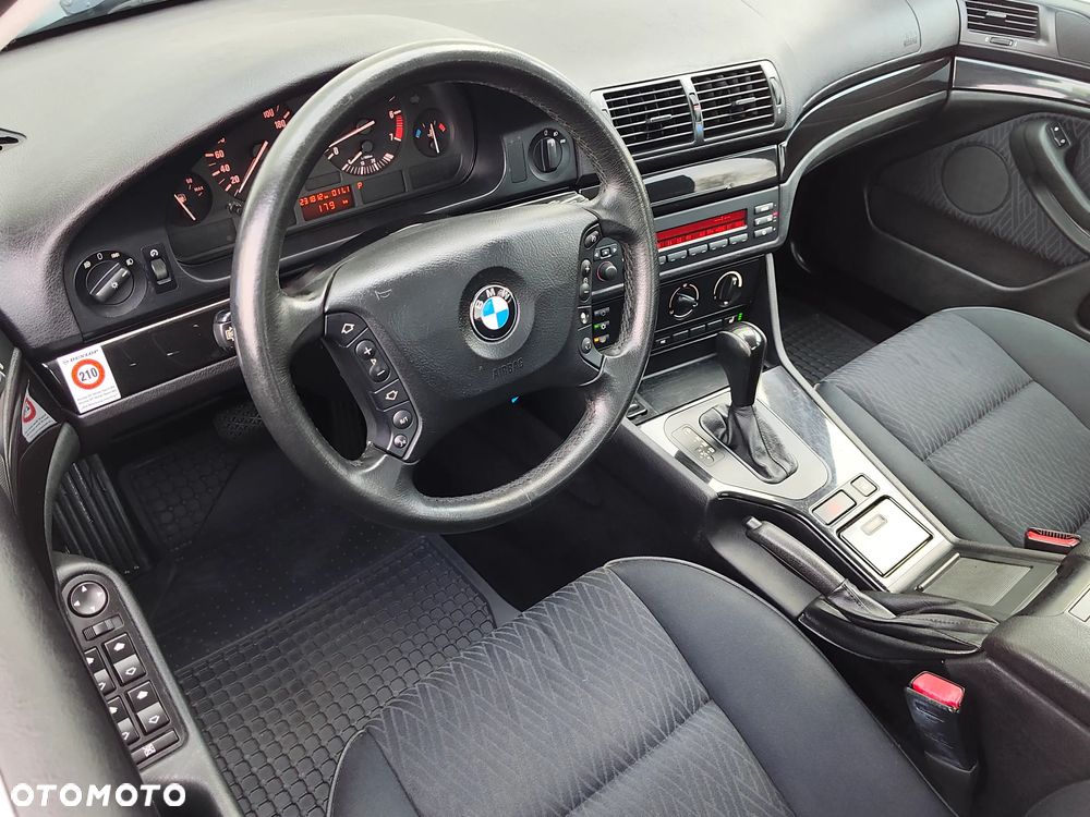 BMW Seria 5 - 37