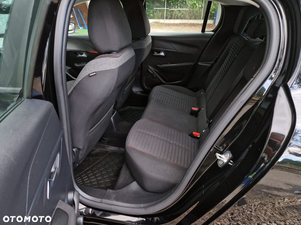 Peugeot 208 - 11