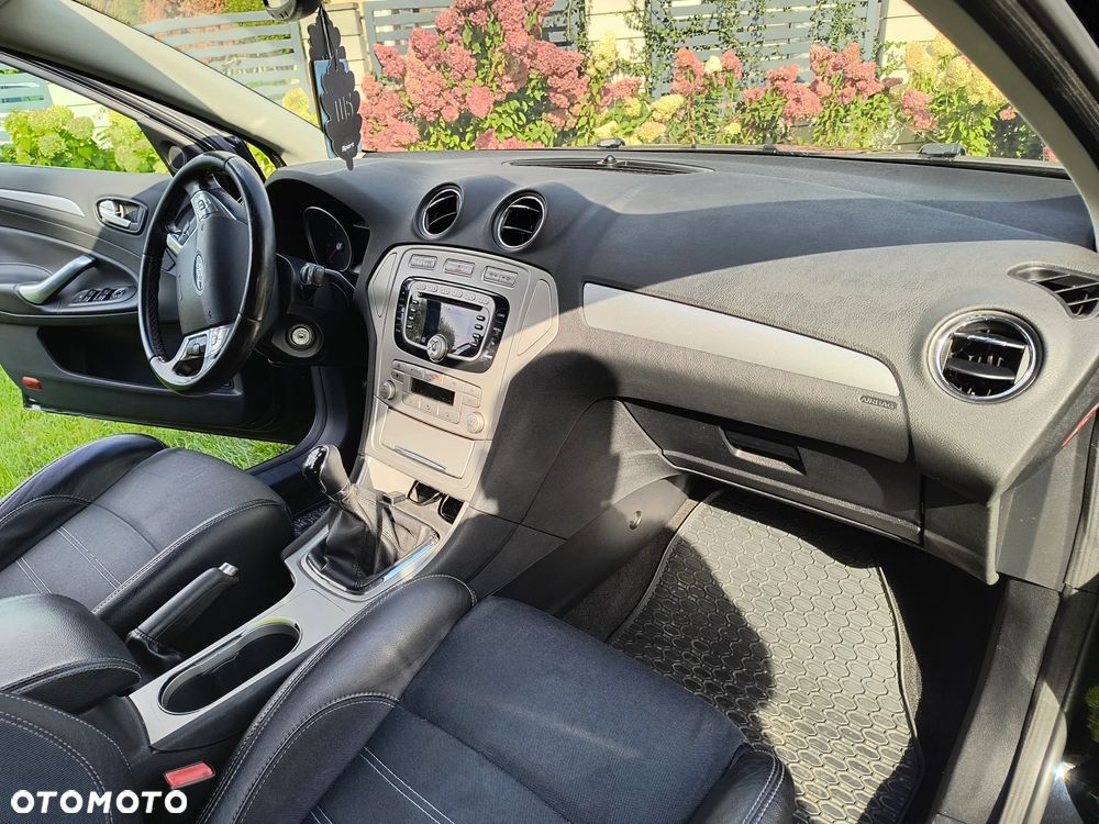Ford Mondeo 2.0 Platinium X - 18