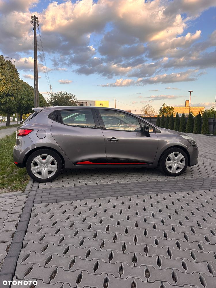 Renault Clio - 6