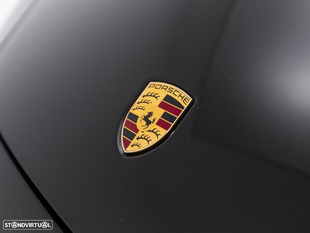 Porsche 911 (992) Turbo S - 10