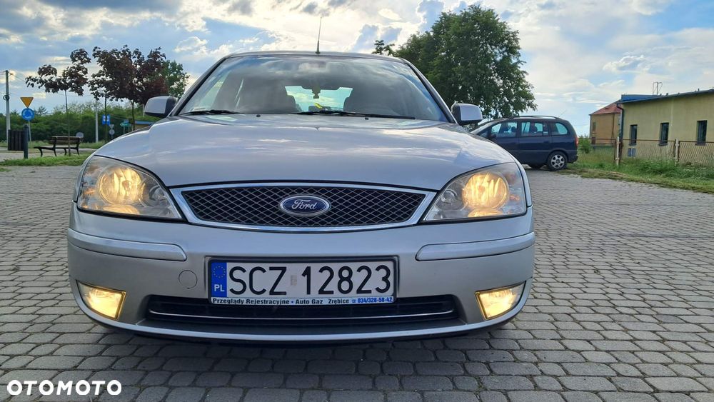 Ford Mondeo 2.0 TDCI Ghia - 5