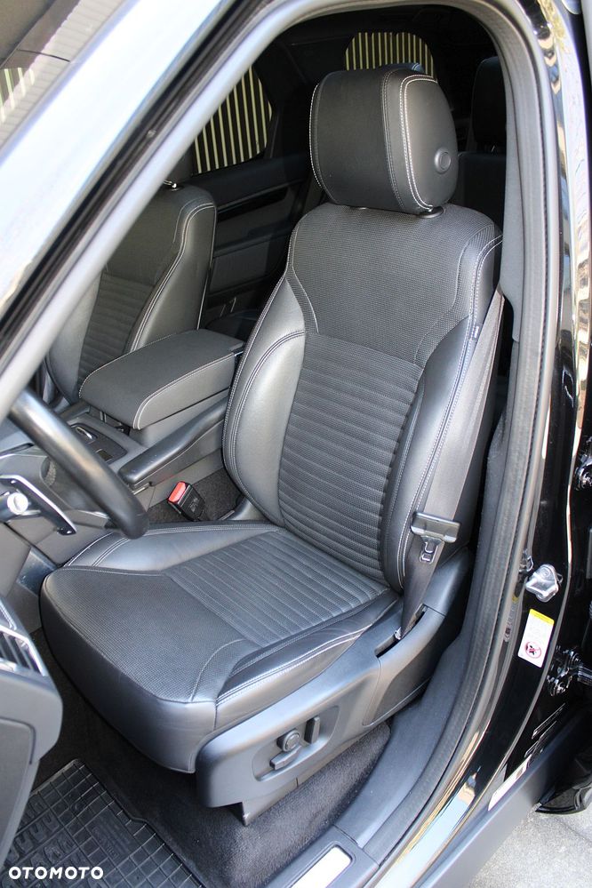 Land Rover Discovery 2.0 P300 R-Dynamic S - 13