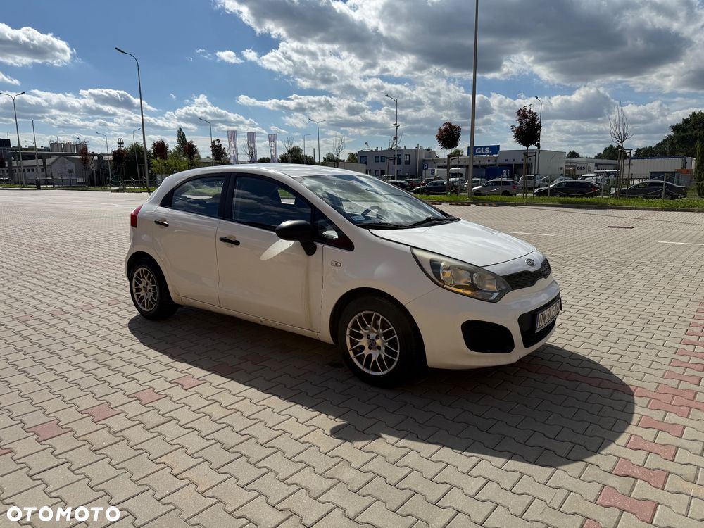 Kia Rio - 9