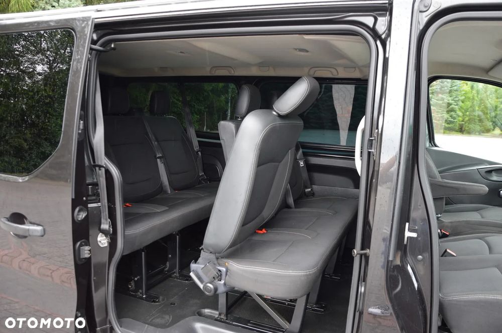 Renault Trafic Grand 2.0 dCi EDC - 8