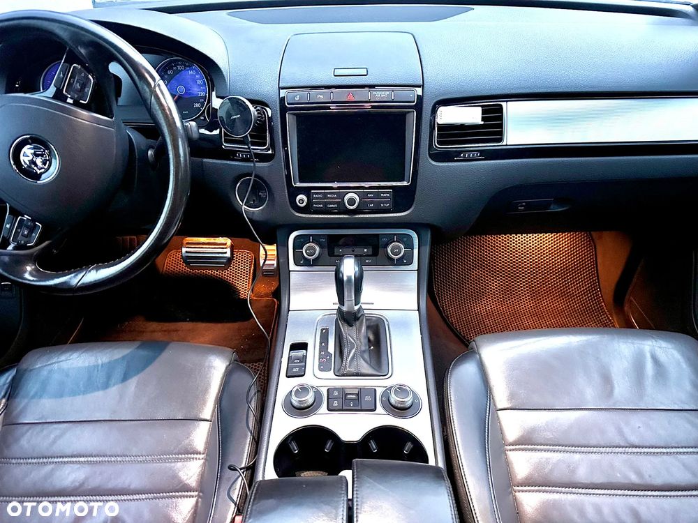 Volkswagen Touareg 3.0 V6 TDI BMT Perfectline R-Style - 16