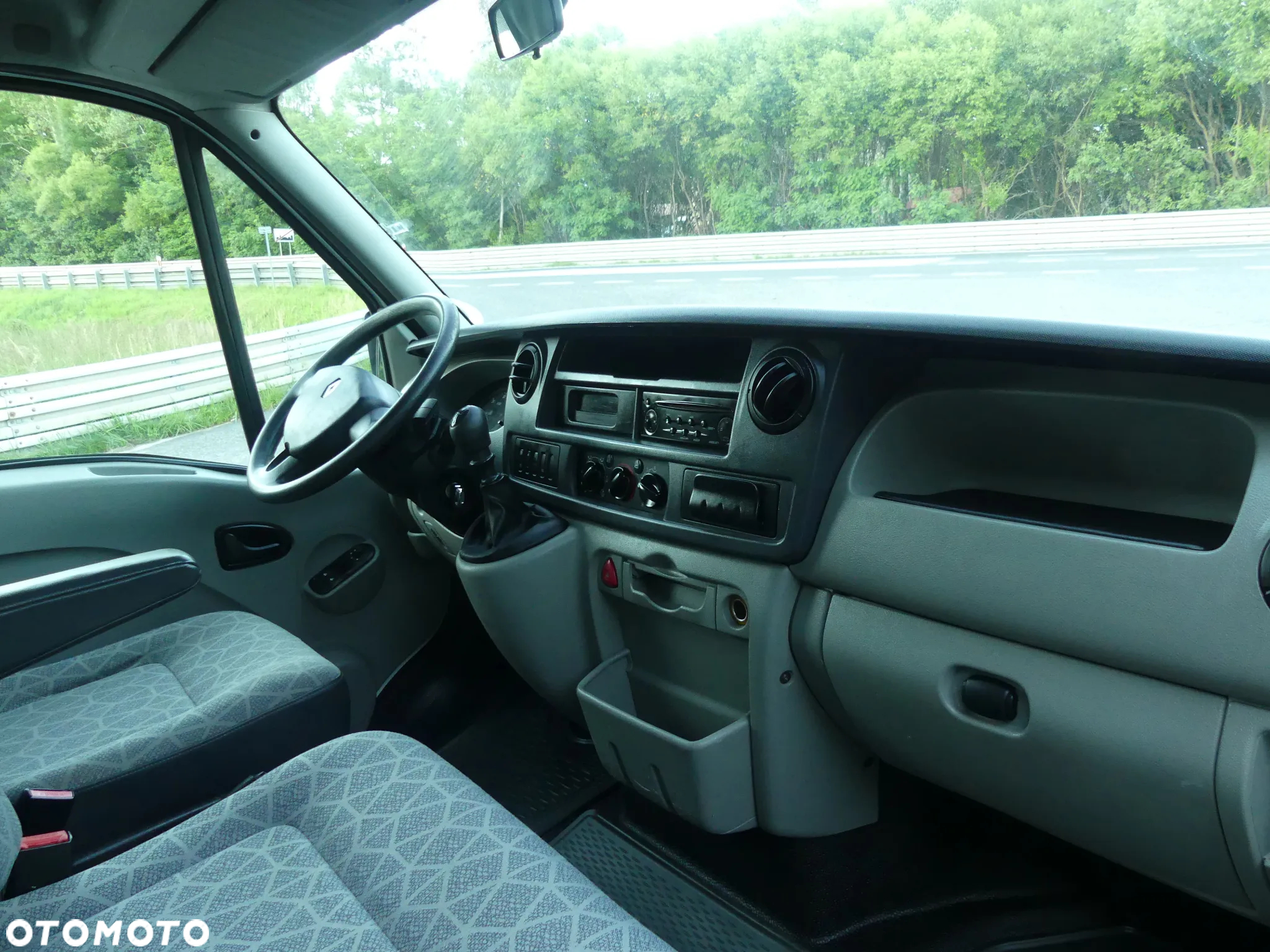 Renault Master 2.5 dci 150 KM - 16