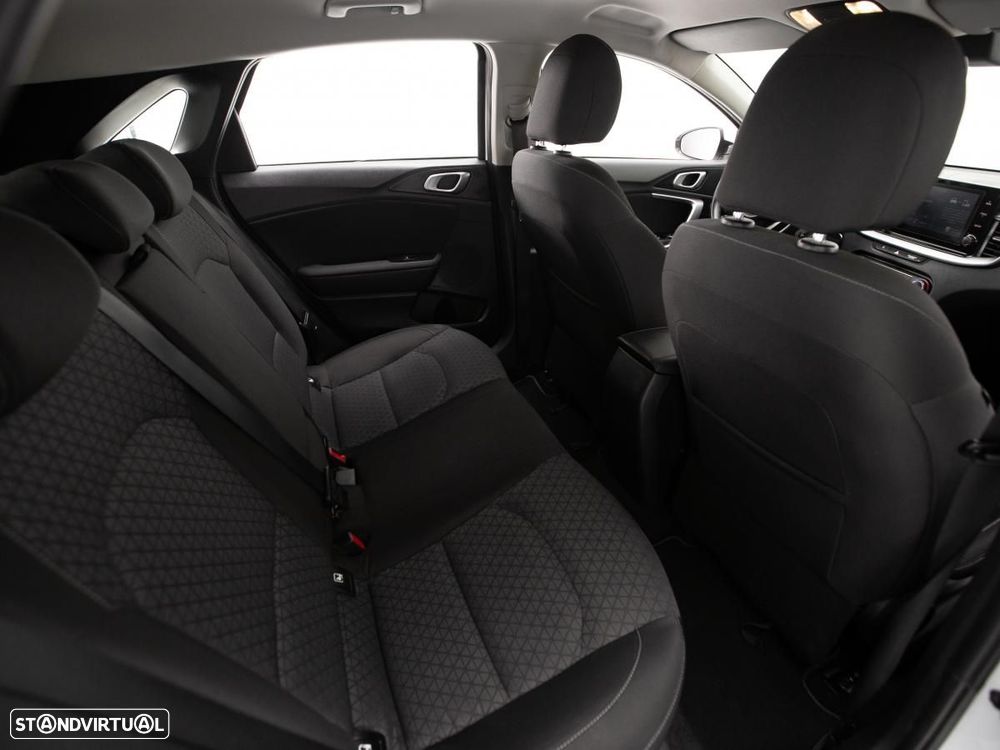 Kia Ceed 1.0 T-GDI Urban - 10