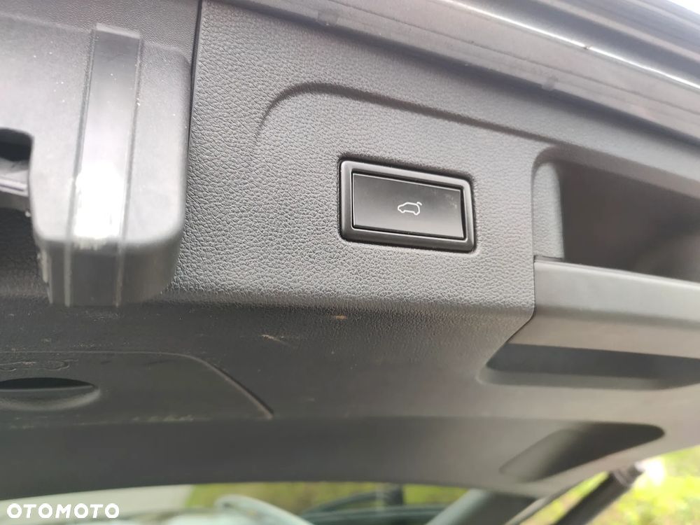 Volkswagen Touran 1.6 TDI SCR (BlueMotion Technology) DSG Comfortline - 22