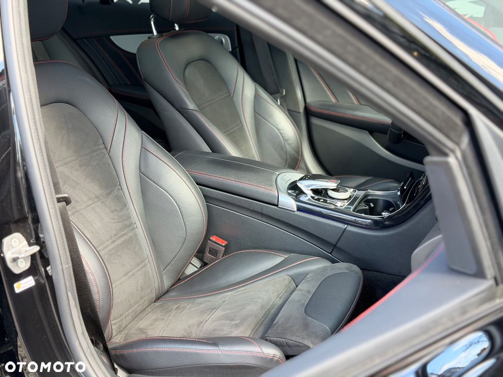 Mercedes-Benz Klasa C AMG 43 4Matic 9G-TRONIC - 38