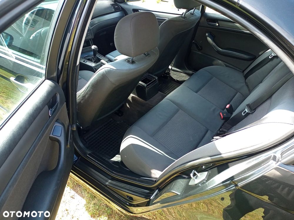 BMW Seria 3 - 18