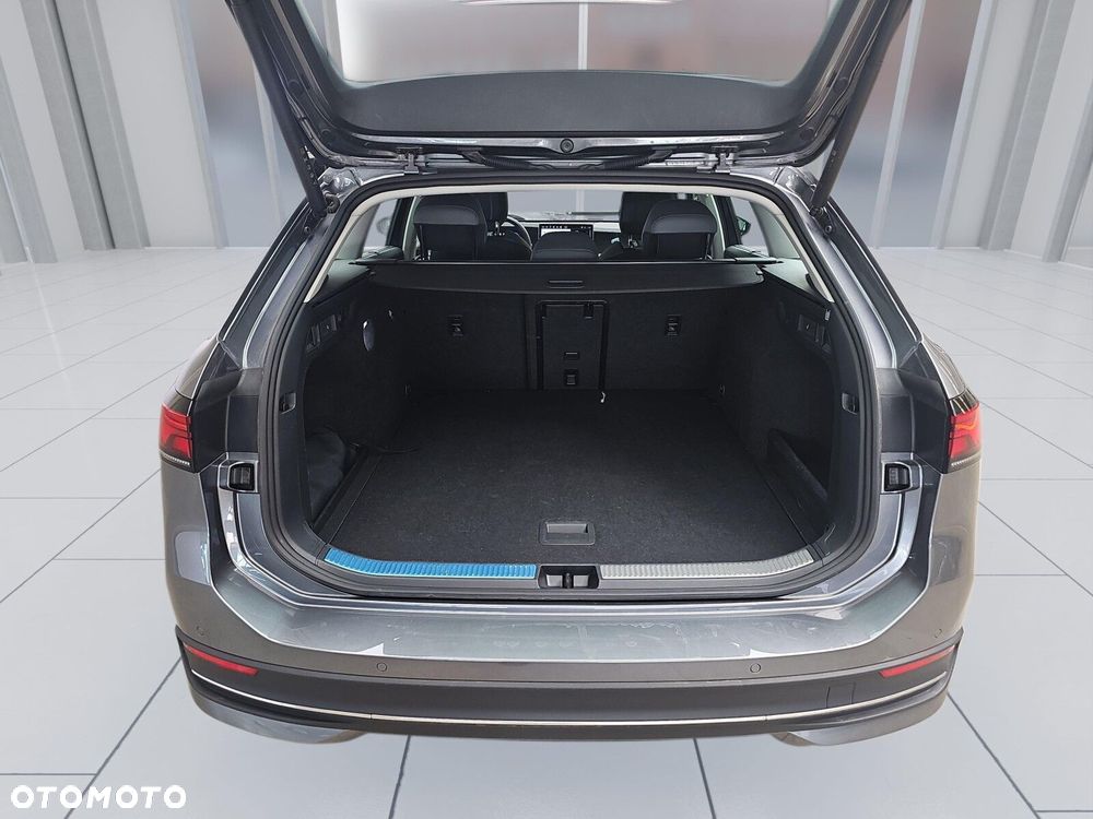 Volkswagen Passat - 20