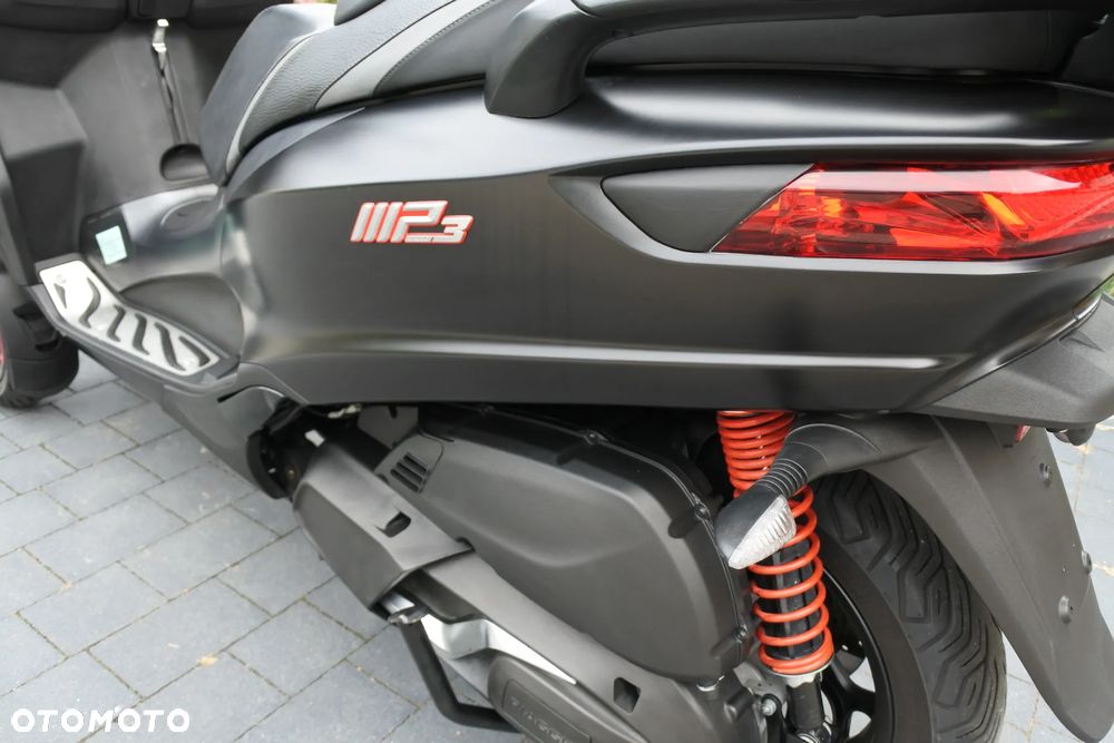 Piaggio MP-3 - 18