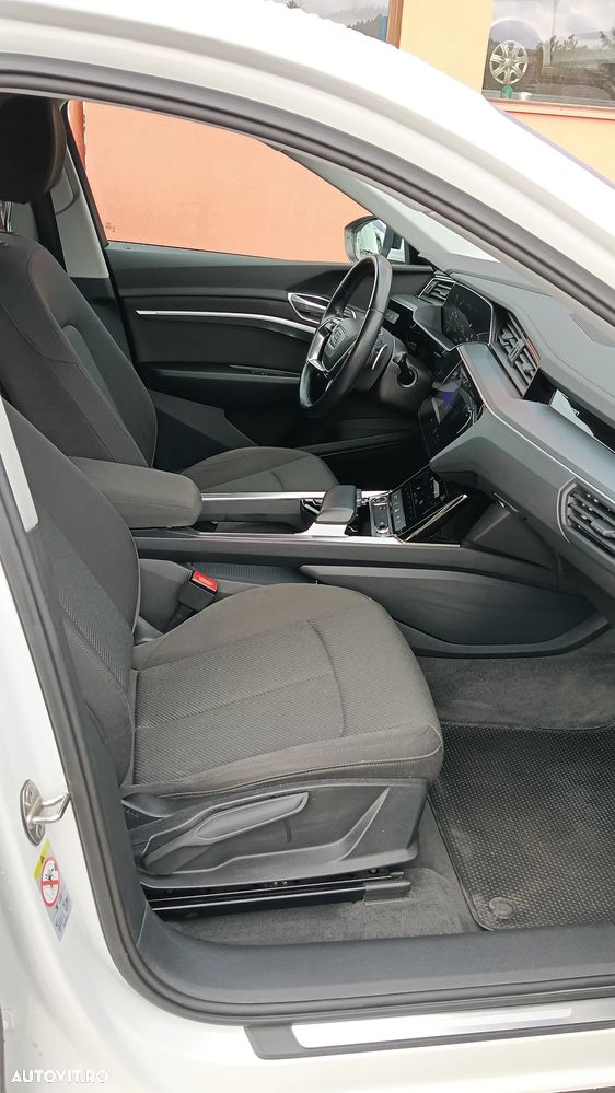 Audi e-tron 50 quattro - 11