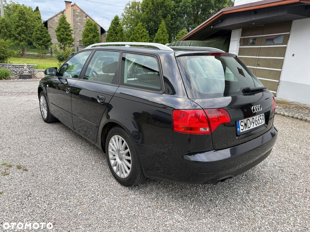 Audi A4 Avant 2.0 TDI - 10