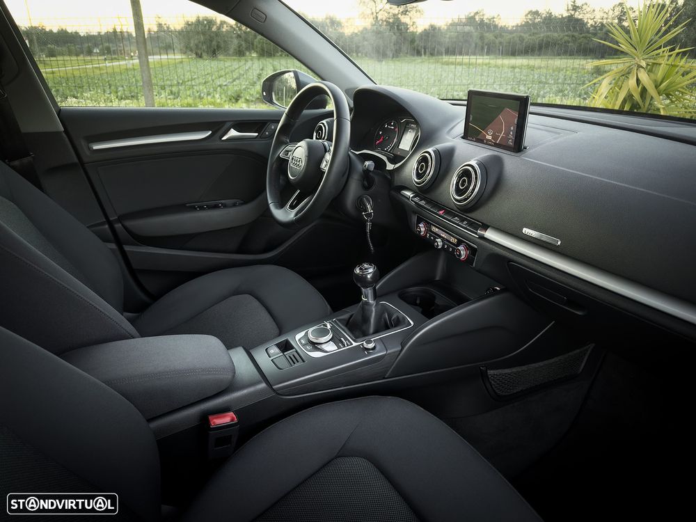 Audi A3 Sportback 1.6 TDI - 4