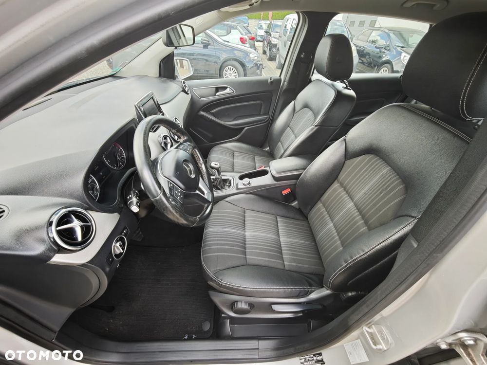 Mercedes-Benz Klasa B 180 CDI - 28