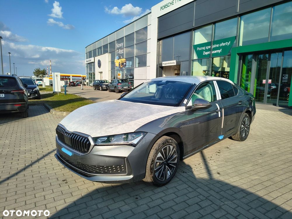 Skoda Superb 2.0 TDI SCR Edition 130 DSG - 4