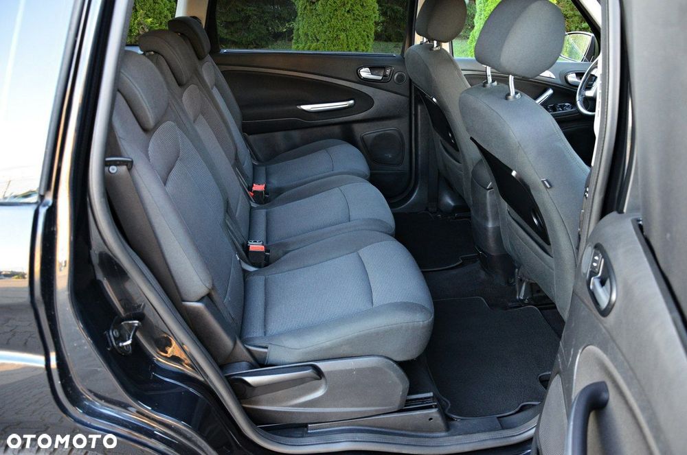 Ford S-Max - 9