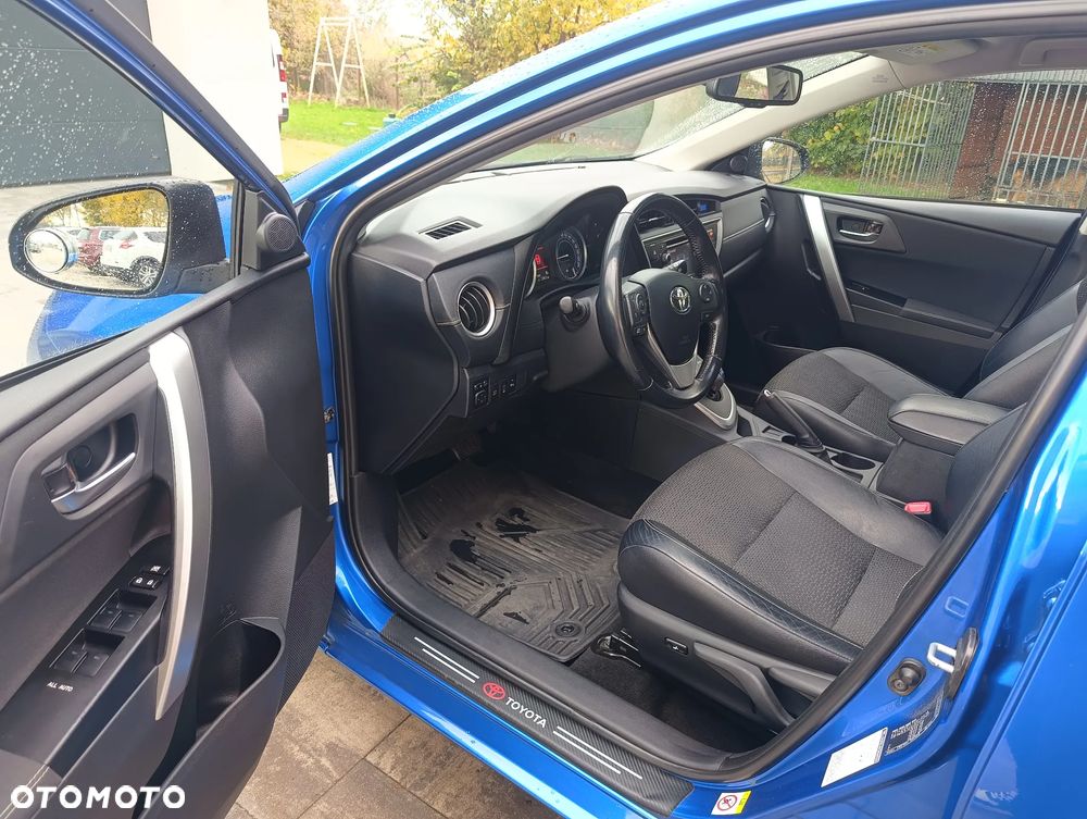 Toyota Auris 1.8 HSD Prestige NAVI - 9