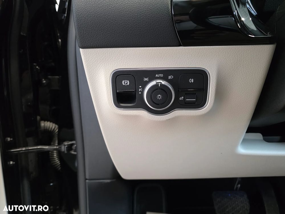 Mercedes-Benz GLA - 11