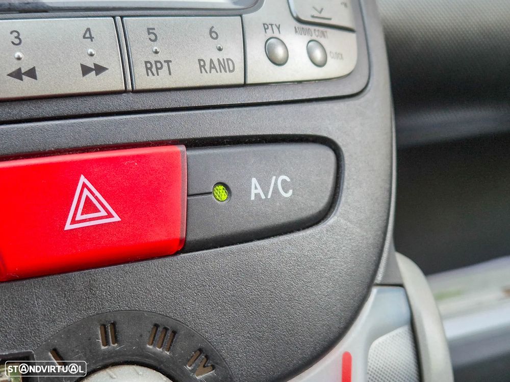 Toyota Aygo 1.0 + AC - 8