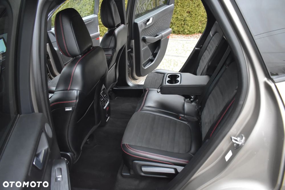 Ford Kuga 1.5 EcoBoost ST-LINE X - 11