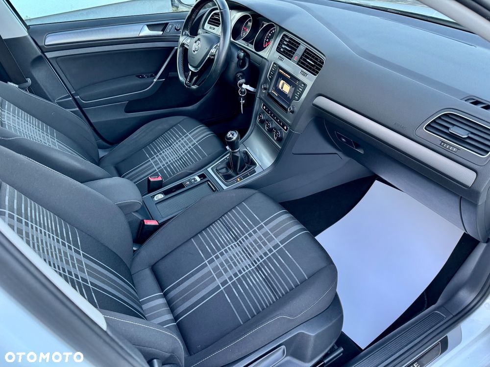 Volkswagen Golf 2.0 TDI BlueMotion Technology Lounge - 8