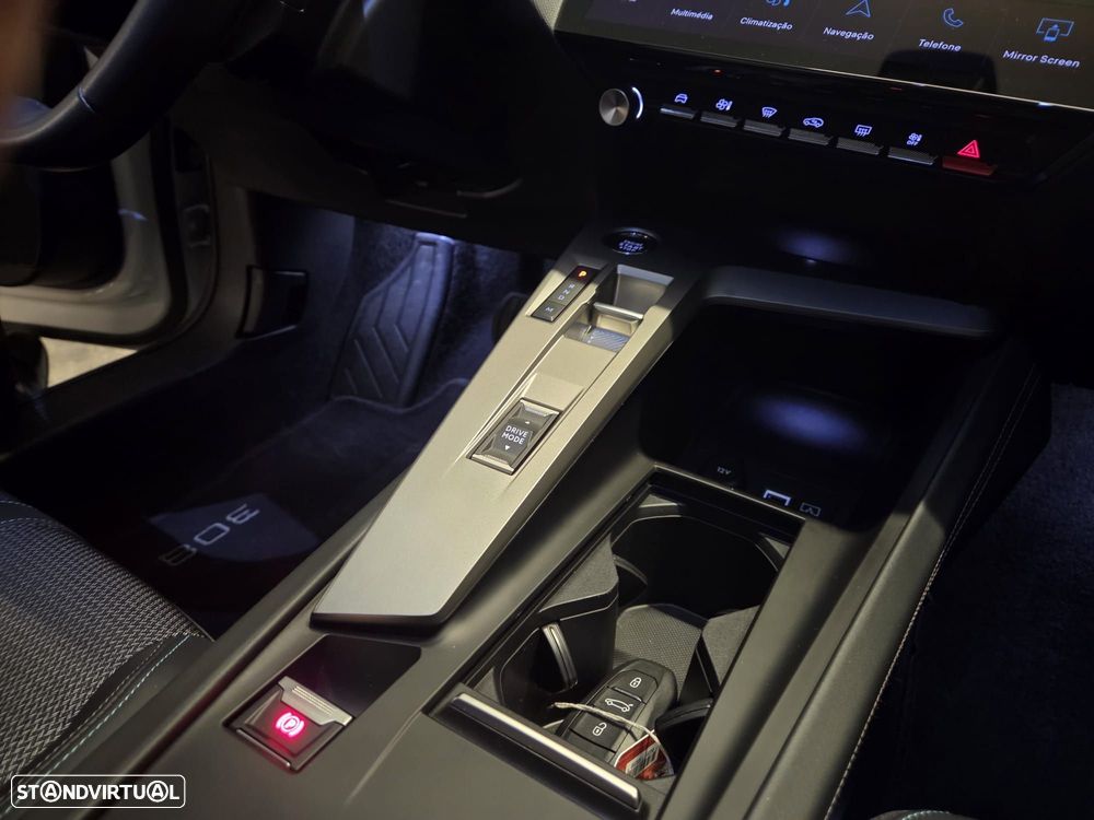 Peugeot 308 1.5 BlueHDi Allure Pack EAT8 - 15