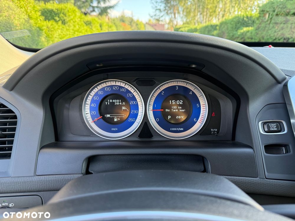 Volvo XC 60 D5 AWD R-Design Momentum - 18