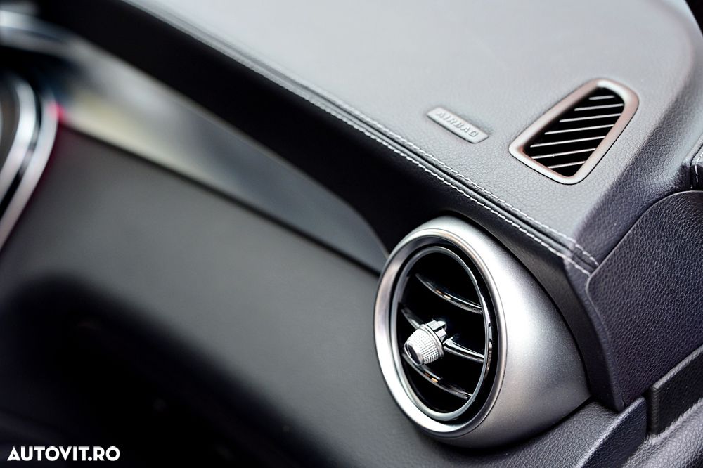 Mercedes-Benz GLC 300 e 4Matic 9G-TRONIC AMG Line Plus - 32