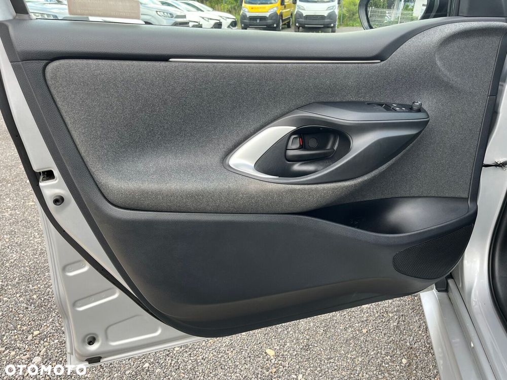 Toyota Yaris Hybrid 1.5 Comfort - 24