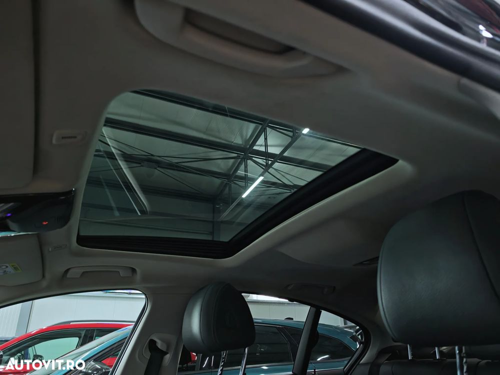 BMW Seria 5 518d Aut. - 24