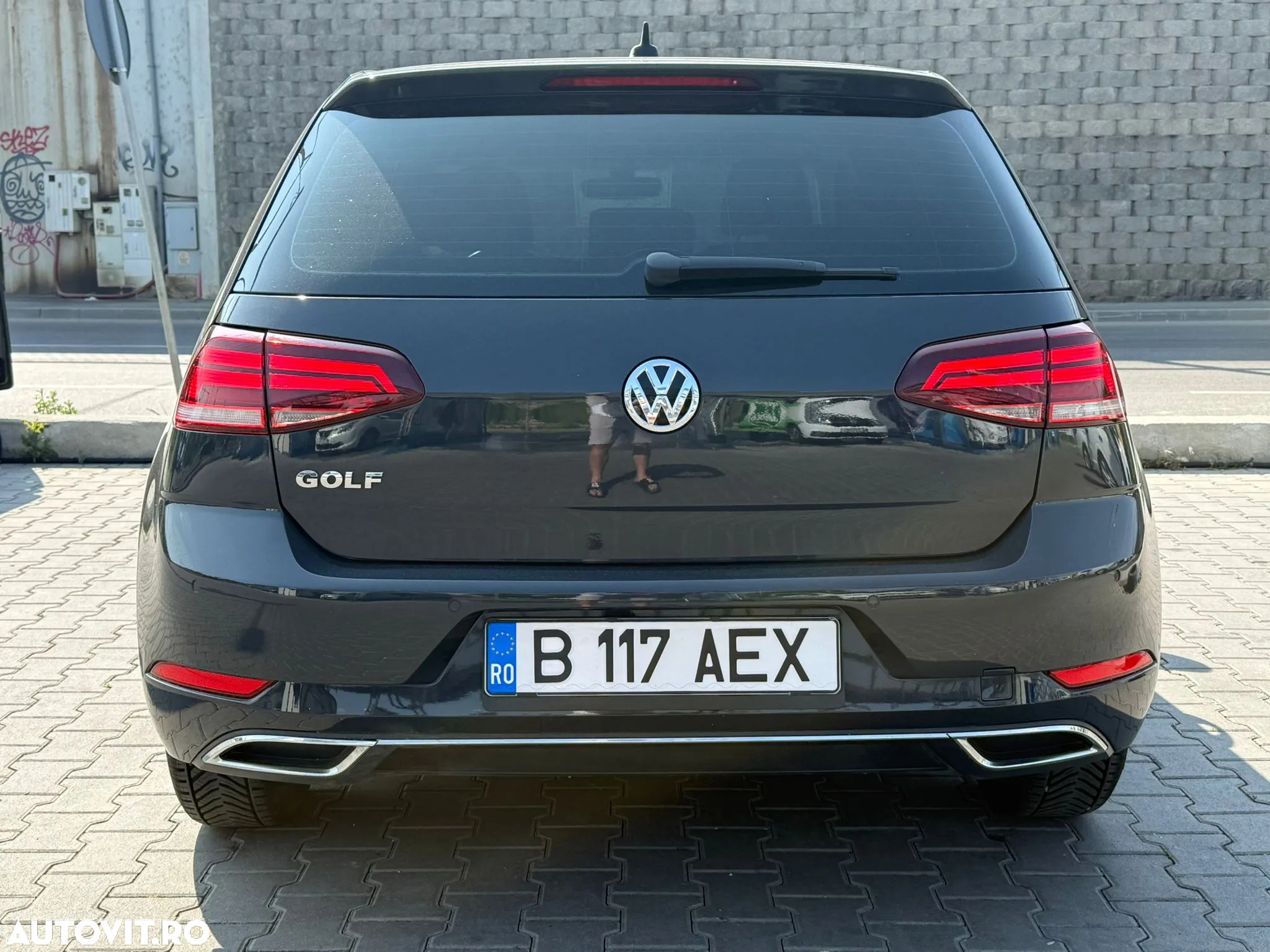 Volkswagen Golf 1.6 TDI Comfortline - 7