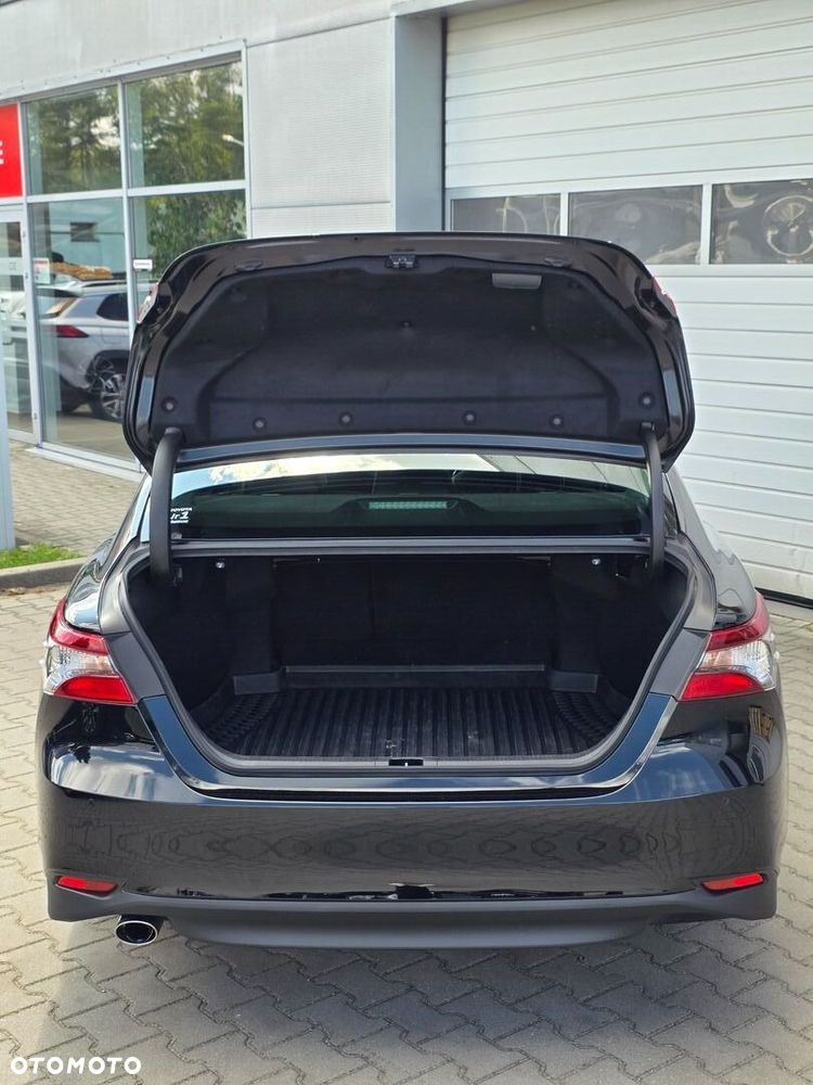 Toyota Camry 2.5 Hybrid Comfort CVT - 30
