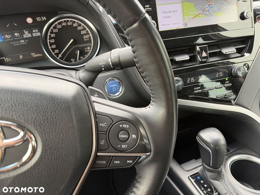 Toyota Camry 2.5 Hybrid Executive CVT - 32