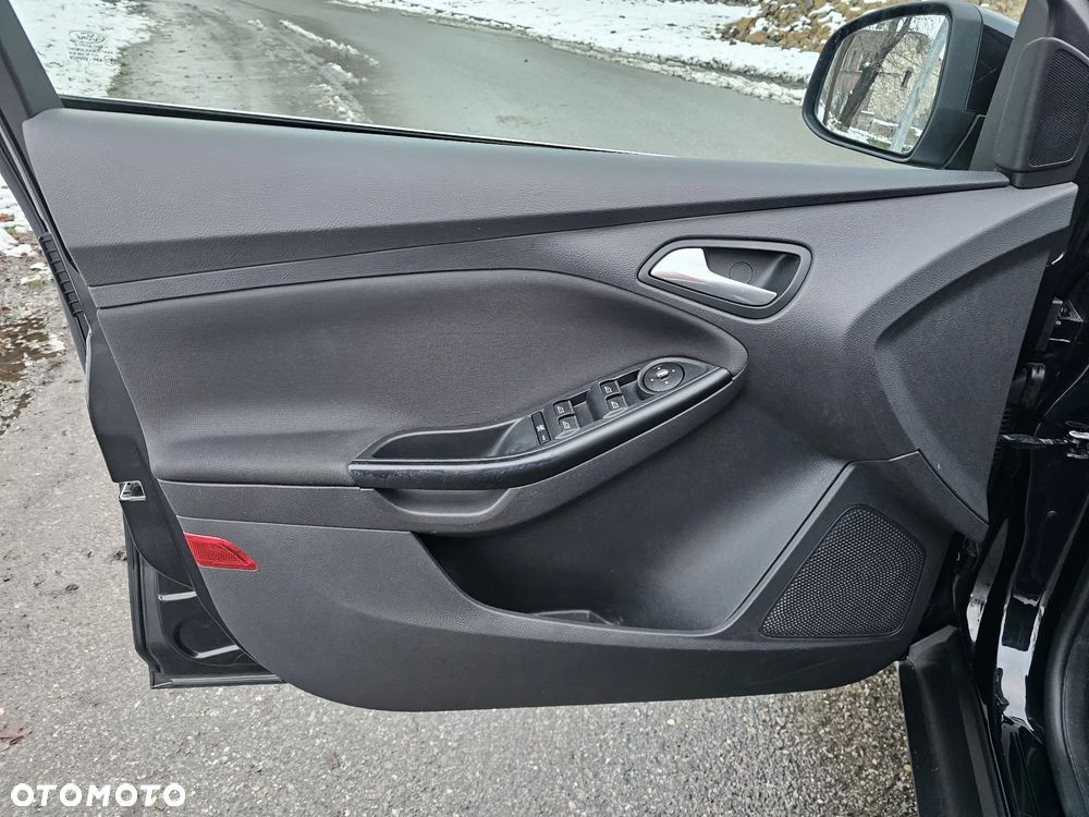 Ford Focus 1.0 EcoBoost Start-Stopp-System Champions Edition - 13