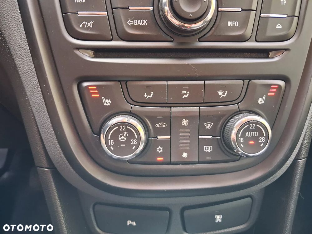 Opel Mokka 1.4 T Cosmo S&S - 22