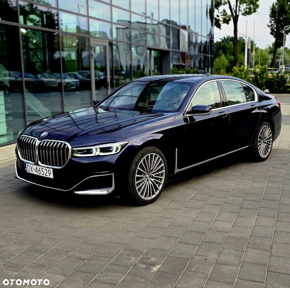 BMW Seria 7 750i xDrive - 1