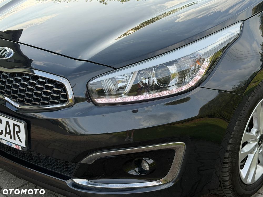 Kia Ceed 1.6 GDI ISG Platinum Edition - 11