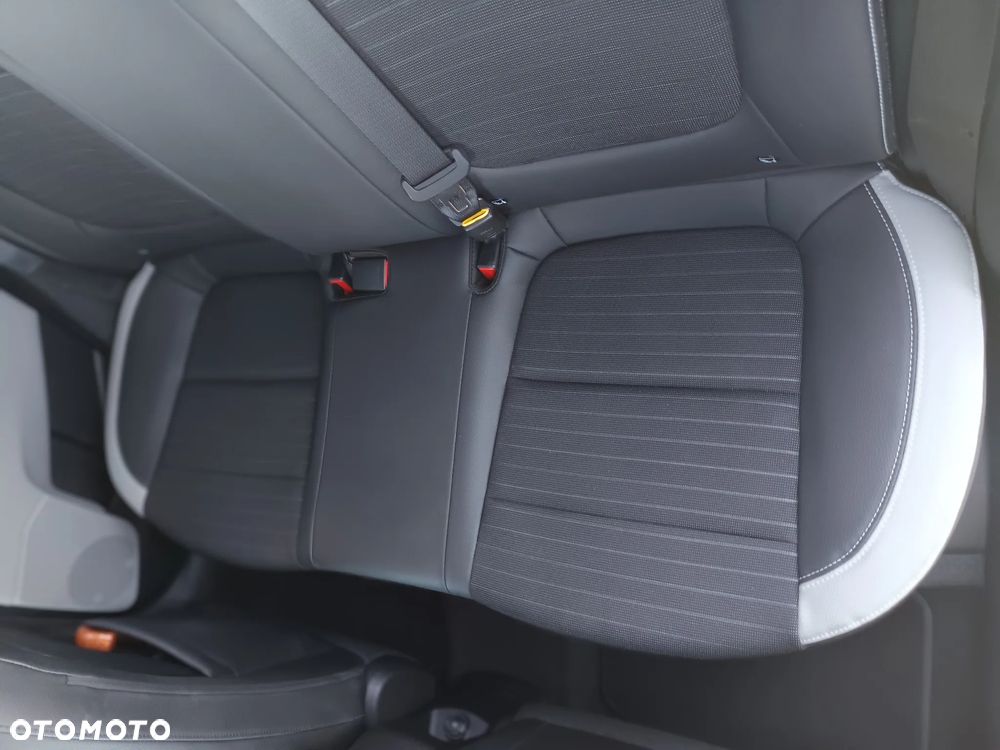 Kia Stonic 1.4 L - 23