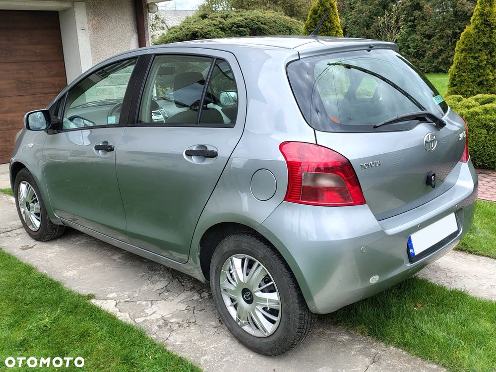 Toyota Yaris 1.3 Terra - 7